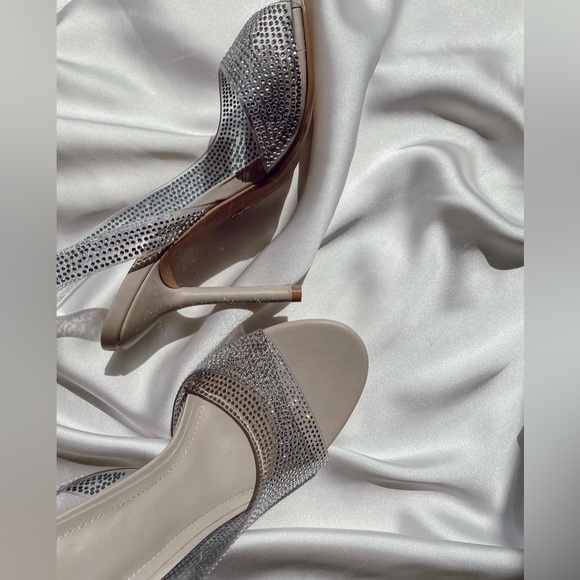 Zara Off White Rhinestone Heeled Vinyl Sandals - Picture 4 of 10